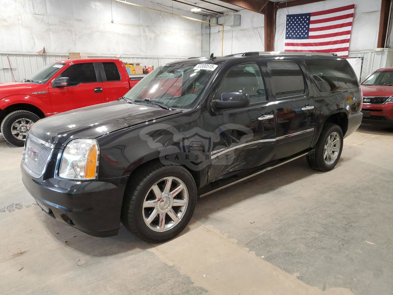 GMC Yukon DENALI 6.2L  8 2011