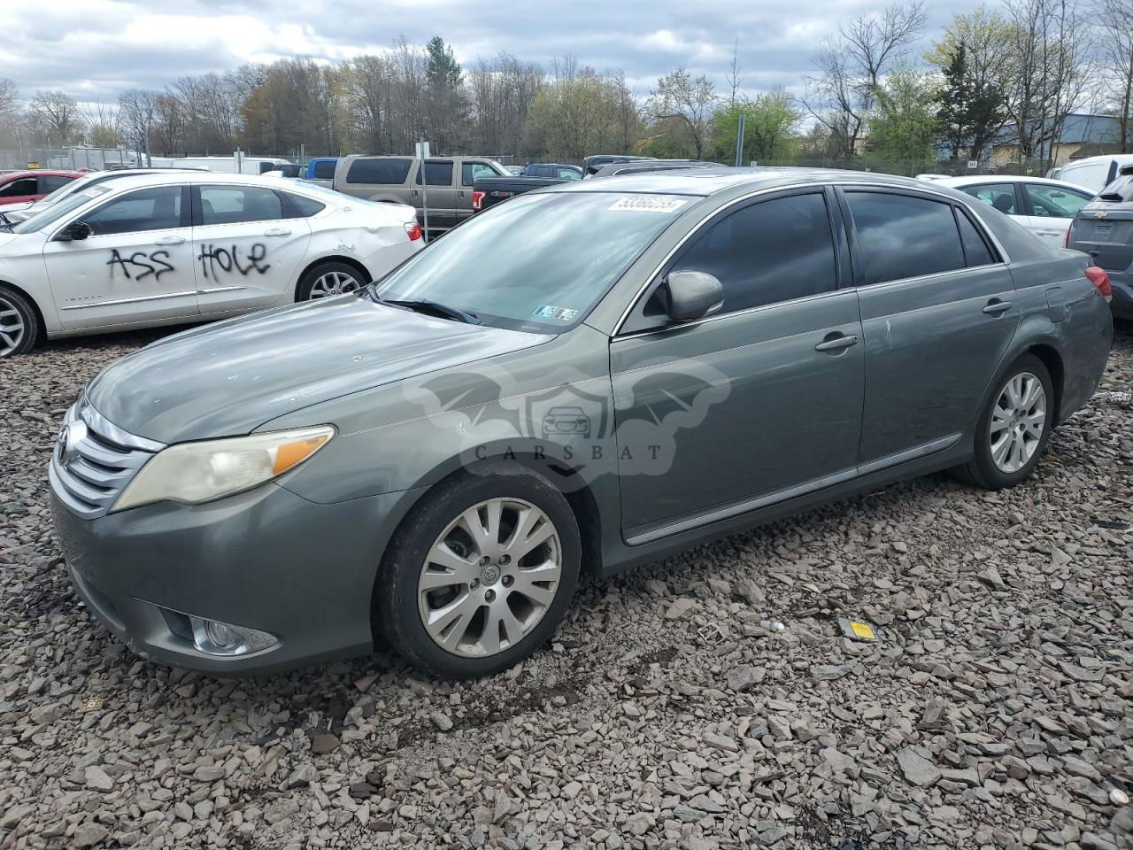 Toyota Avalon BASE 3.5L  6 2011