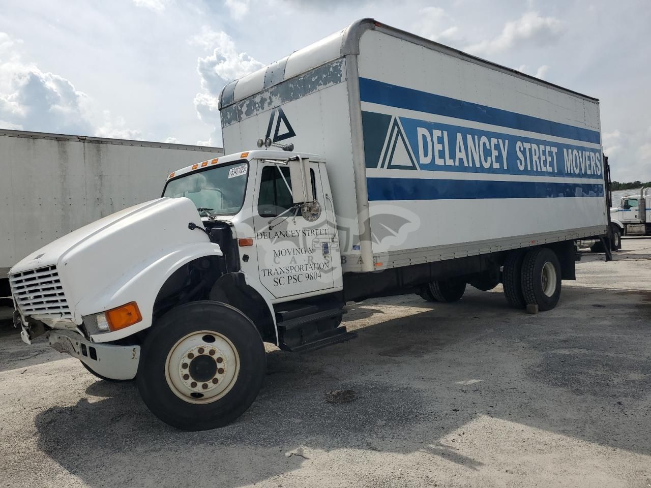 International DuraStar / 4000 4700 7.6L 6 2001