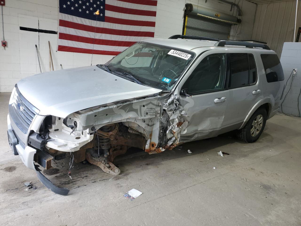 Ford Explorer XLT 4.0L  6 2010