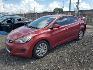 Hyundai Elantra GLS 1.8L 4 2013