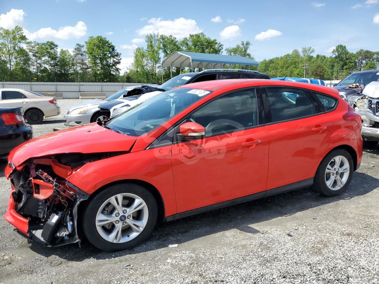 Ford Focus SE 2.0L  4 2014