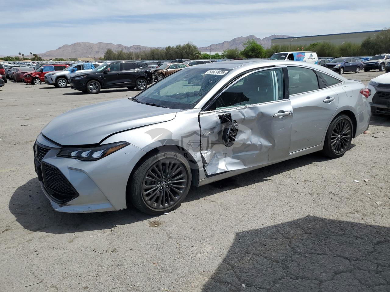 Toyota Avalon XSE 2.5L  4 2020