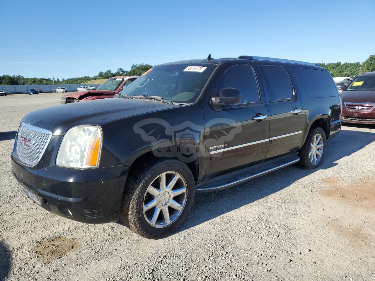 GMC Yukon DENALI 6.2L  8 2011