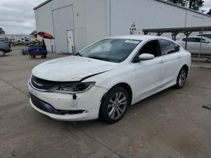 Chrysler 200 LIMITED 2.4L 4 2015
