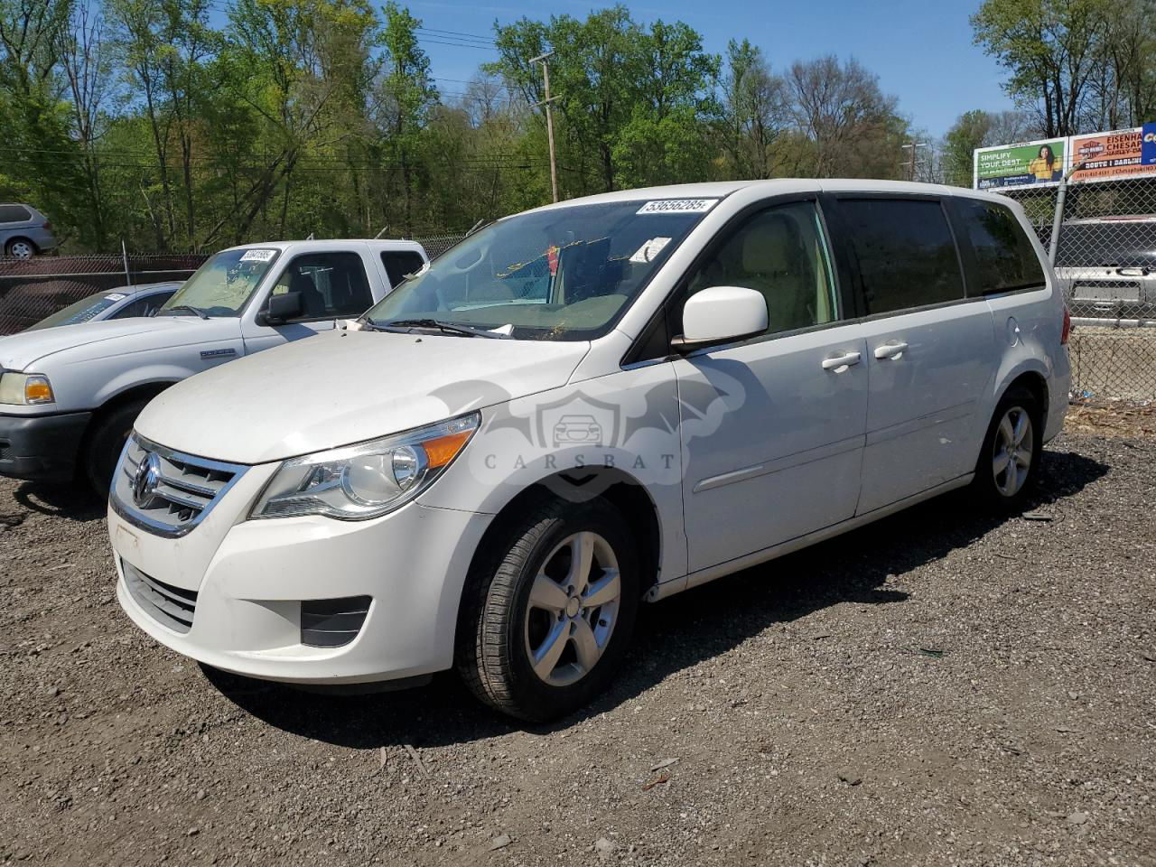 Volkswagen Routan SE 3.8L  6 2010