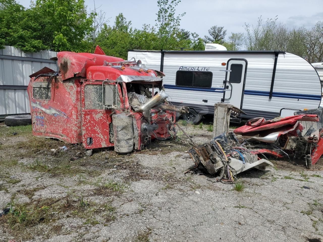 Peterbilt 389/520 15.0L 6 2013