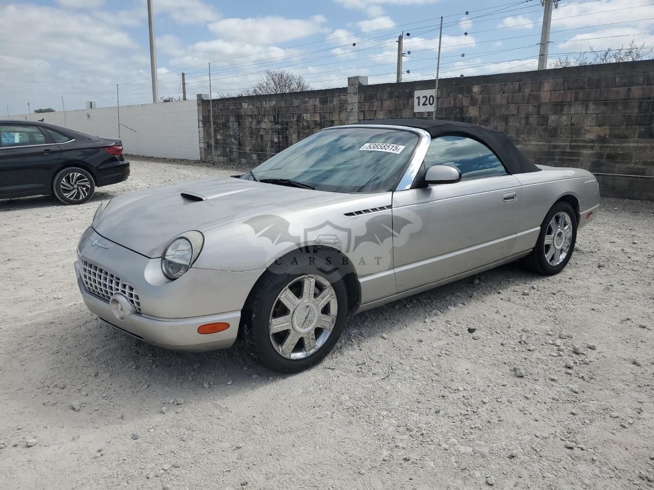 Ford Thunderbird 3.9L 8 2004