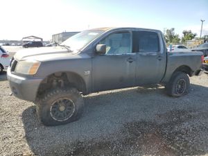 Nissan Titan XE 5.6L 8 2004