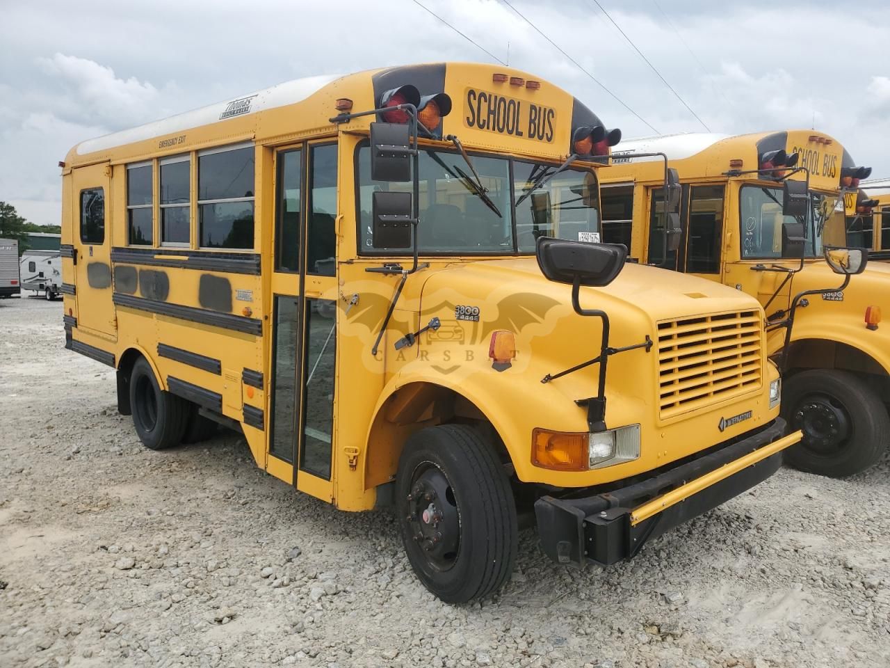 International 3000 3800 8 2002