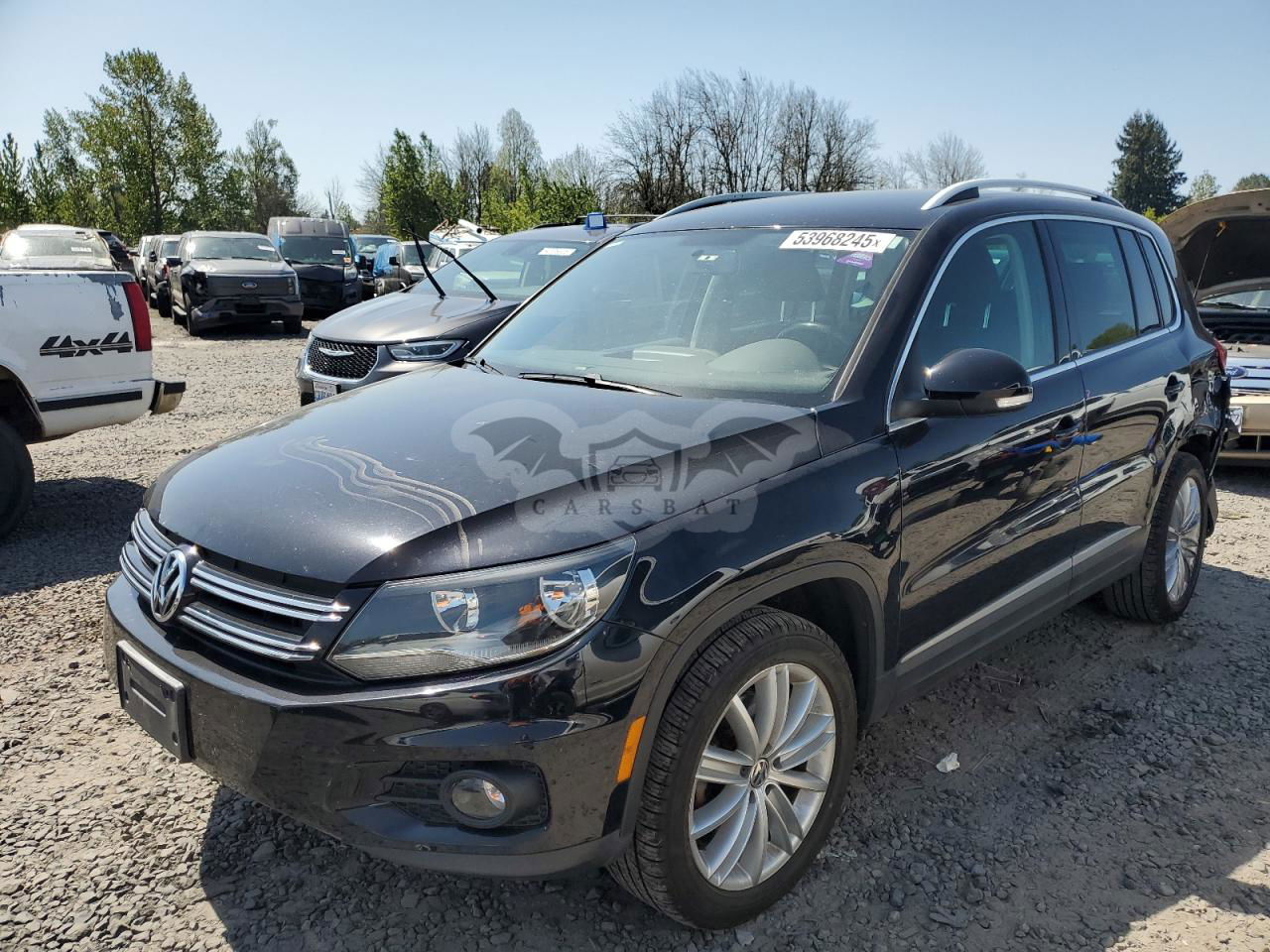 Volkswagen Tiguan S 2.0L  4 2013