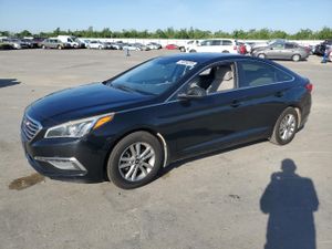 Hyundai Sonata SE 2.4L 4 2015
