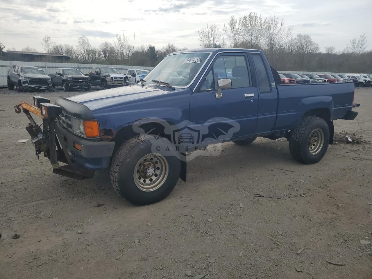 Toyota Hilux XTRACAB RN67 DLX 2.4L 4 1986