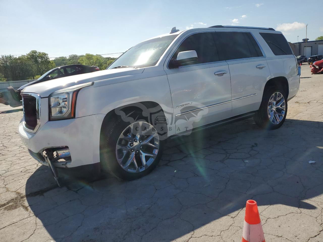GMC Yukon DENALI 6.2L  8 2016