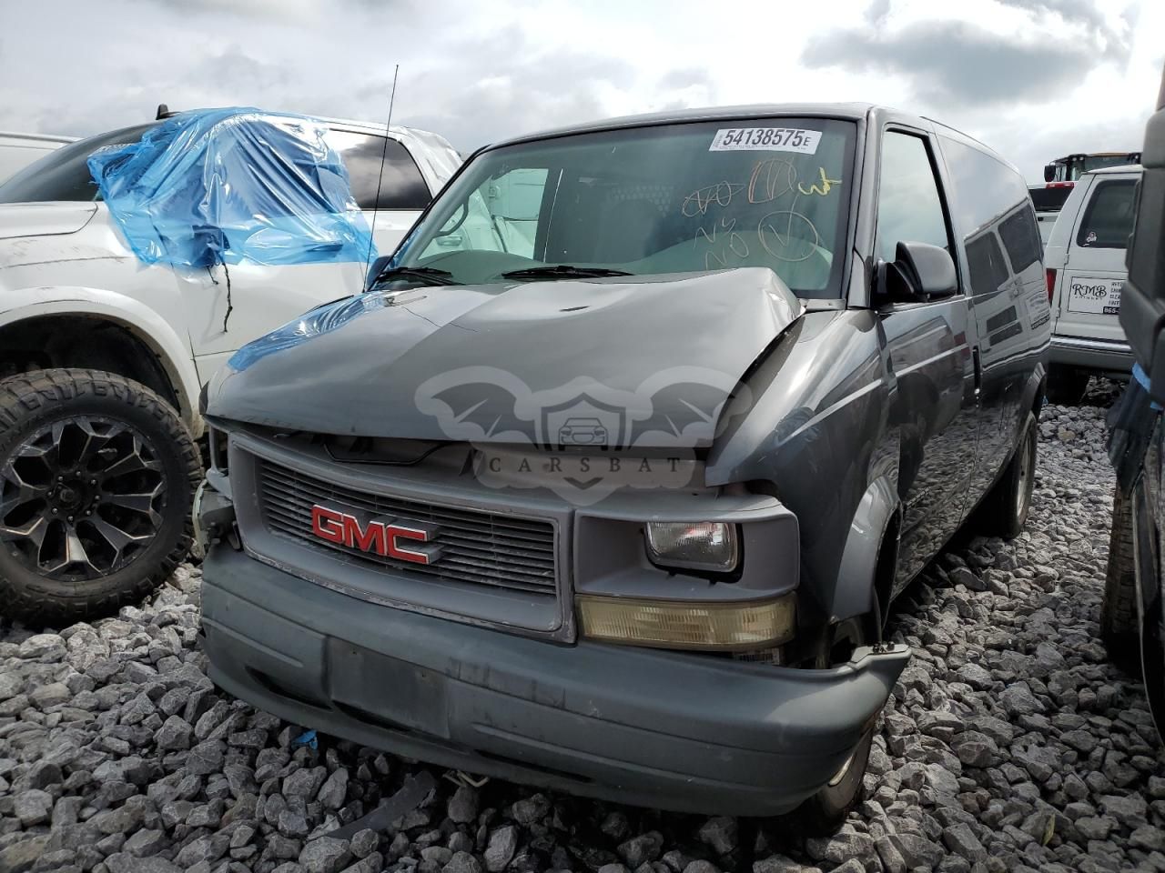 GMC Safari XT 4.3L 6 2001