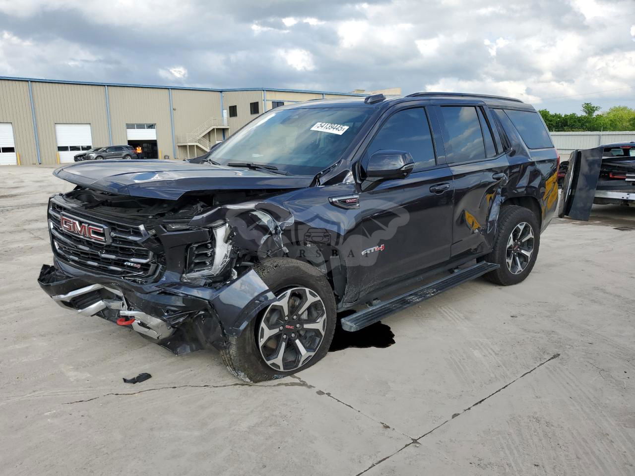 GMC Yukon AT4 5.3L  8 2025