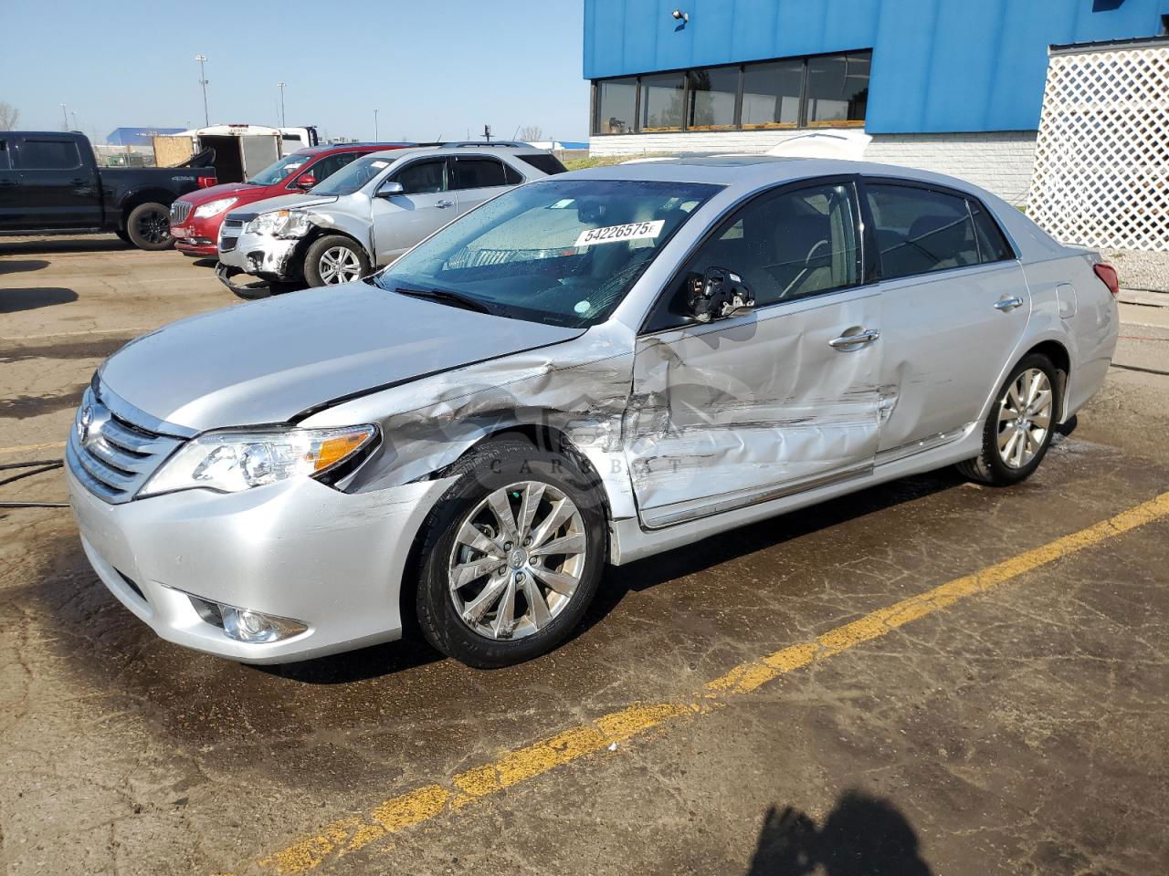Toyota Avalon BASE 3.5L  6 2011