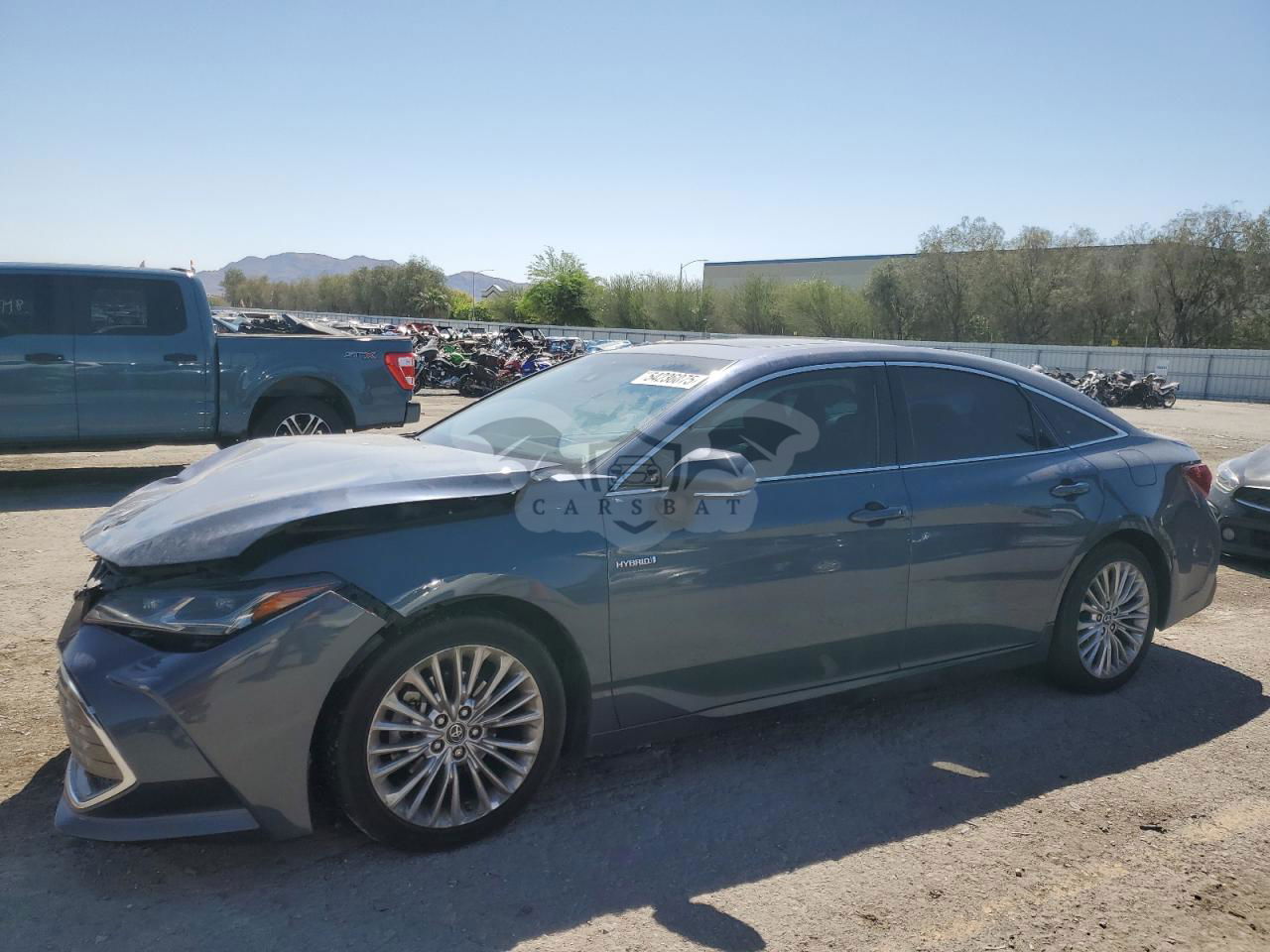 Toyota Avalon XLE 2.5L  4 2019