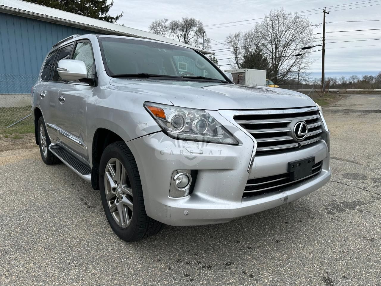 Lexus LX 570 5.7L 8 2013