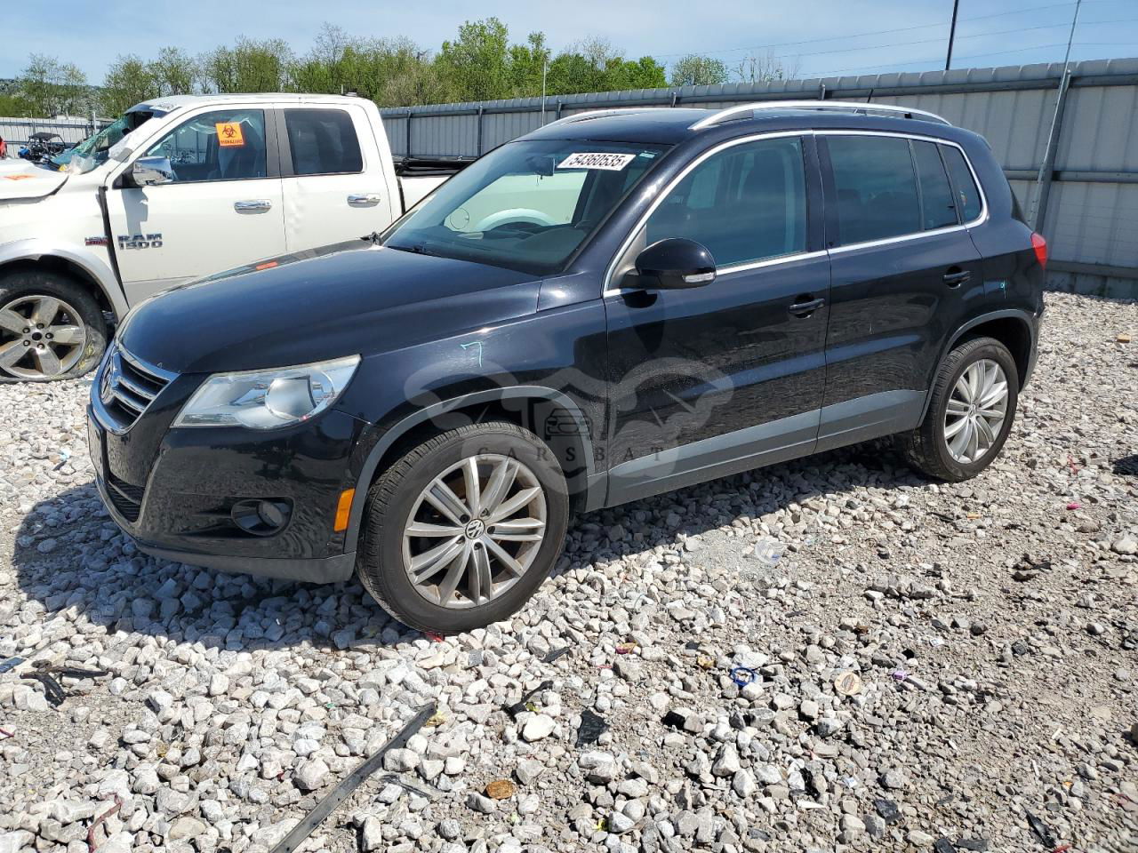Volkswagen Tiguan S 2.0L  4 2011