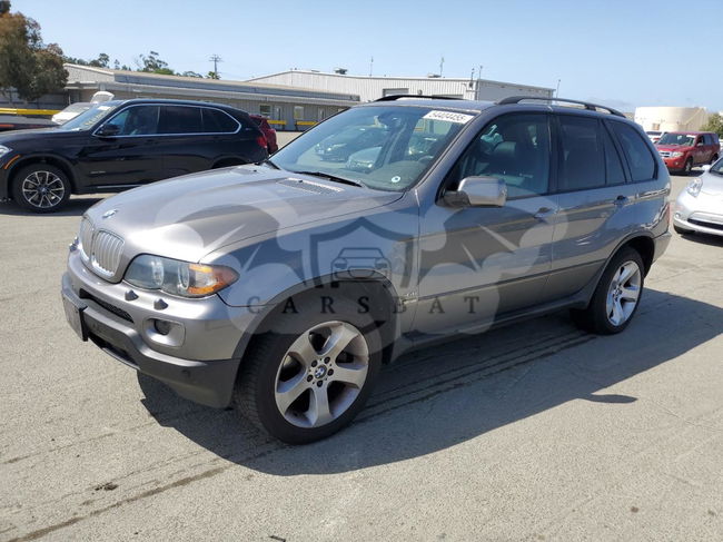 BMW X5 4.4I 4.4L  8 2005