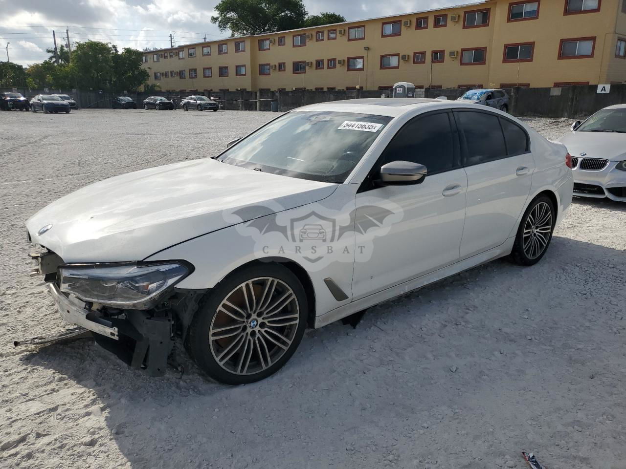 BMW M5 4.4L  8 2019