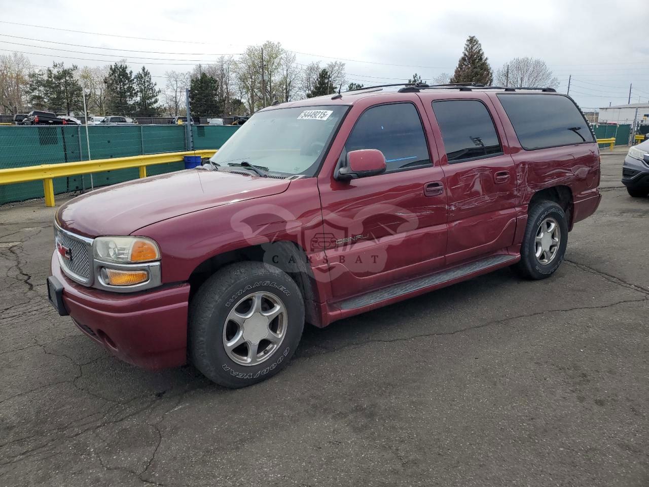 GMC Yukon DENALI 6.0L  8 2005
