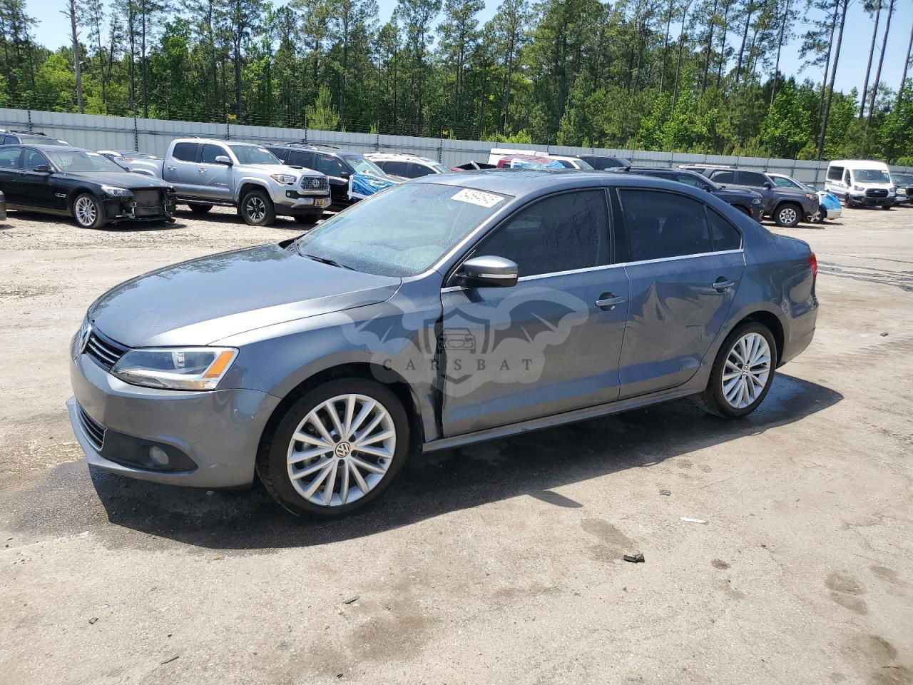 Volkswagen Jetta SEL 2.5L  5 2012