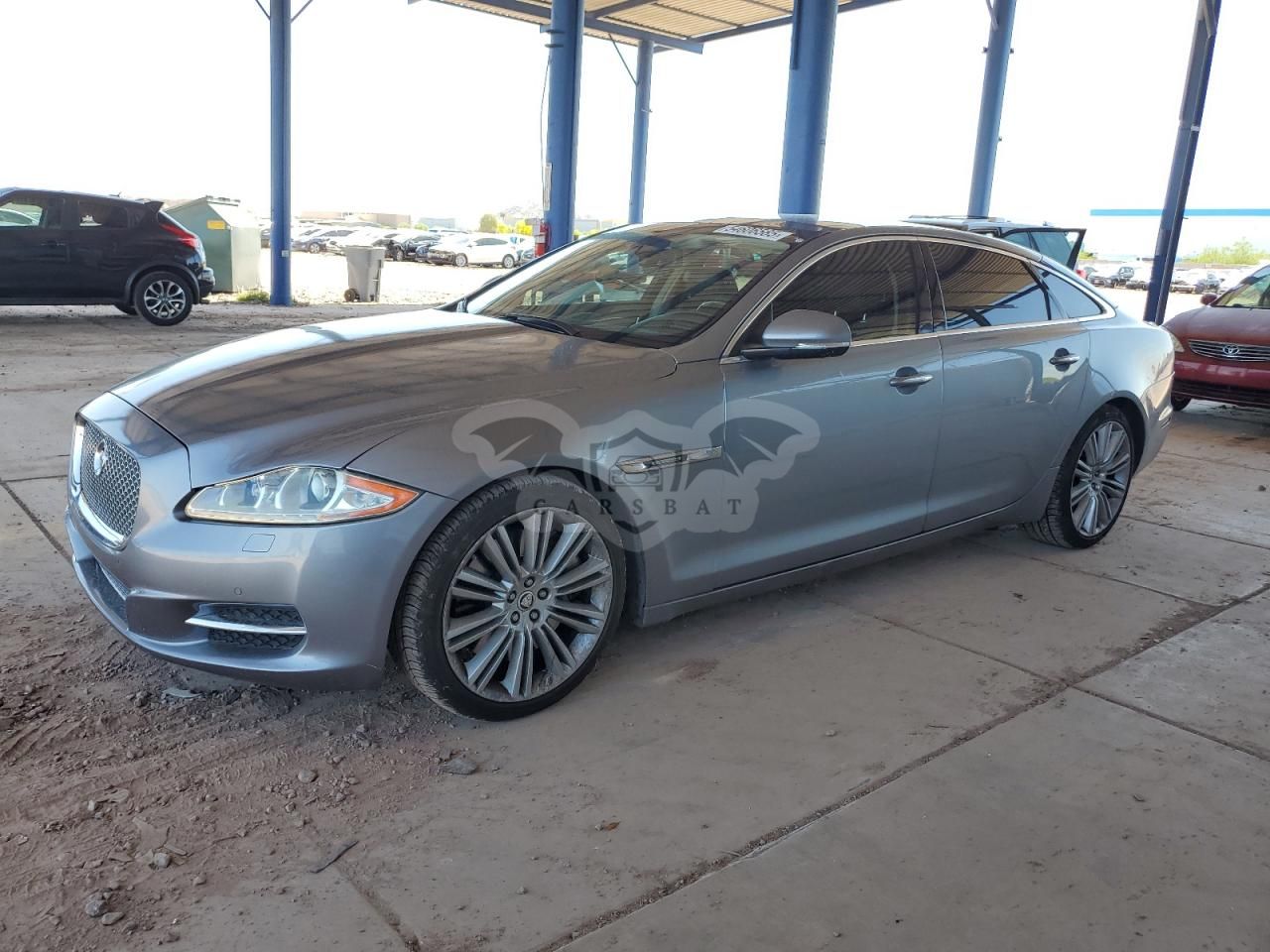 Jaguar XJ SUPERCHARGED 5.0L 8 2012