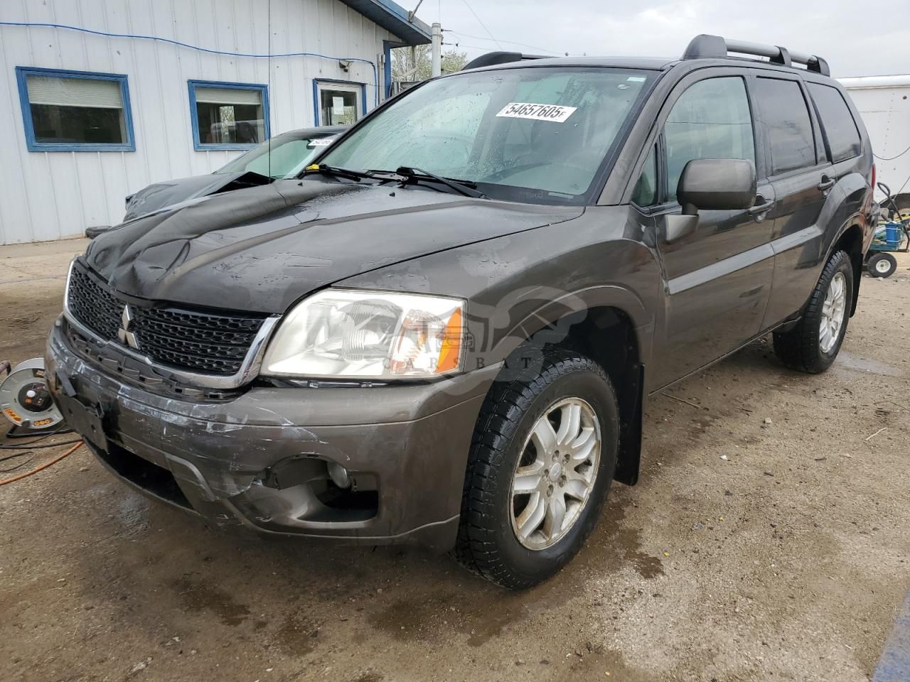 Mitsubishi Endeavor LS 3.8L 6 2011