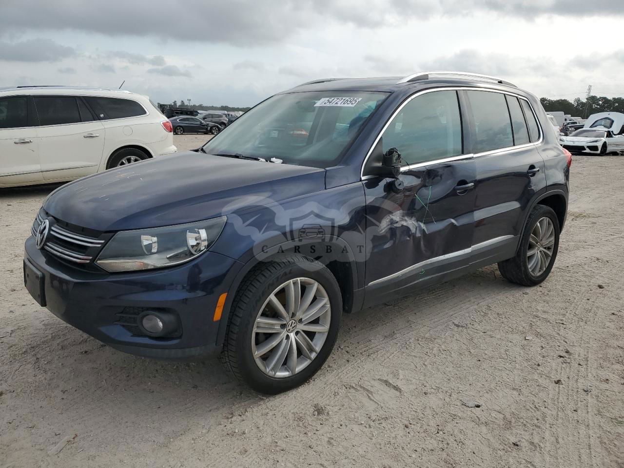 Volkswagen Tiguan S 2.0L  4 2013