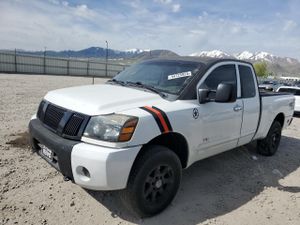 Nissan Titan XE 5.6L 8 2005