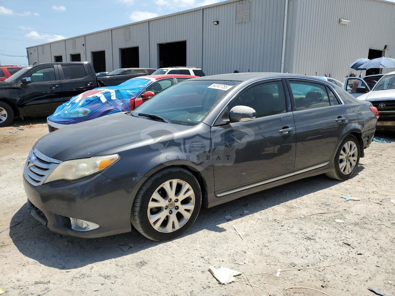 Toyota Avalon BASE 3.5L  6 2011