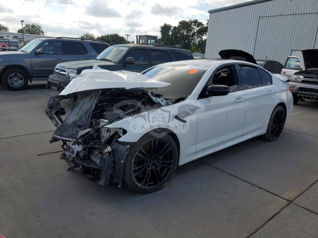 BMW M5 4.4L  8 2019