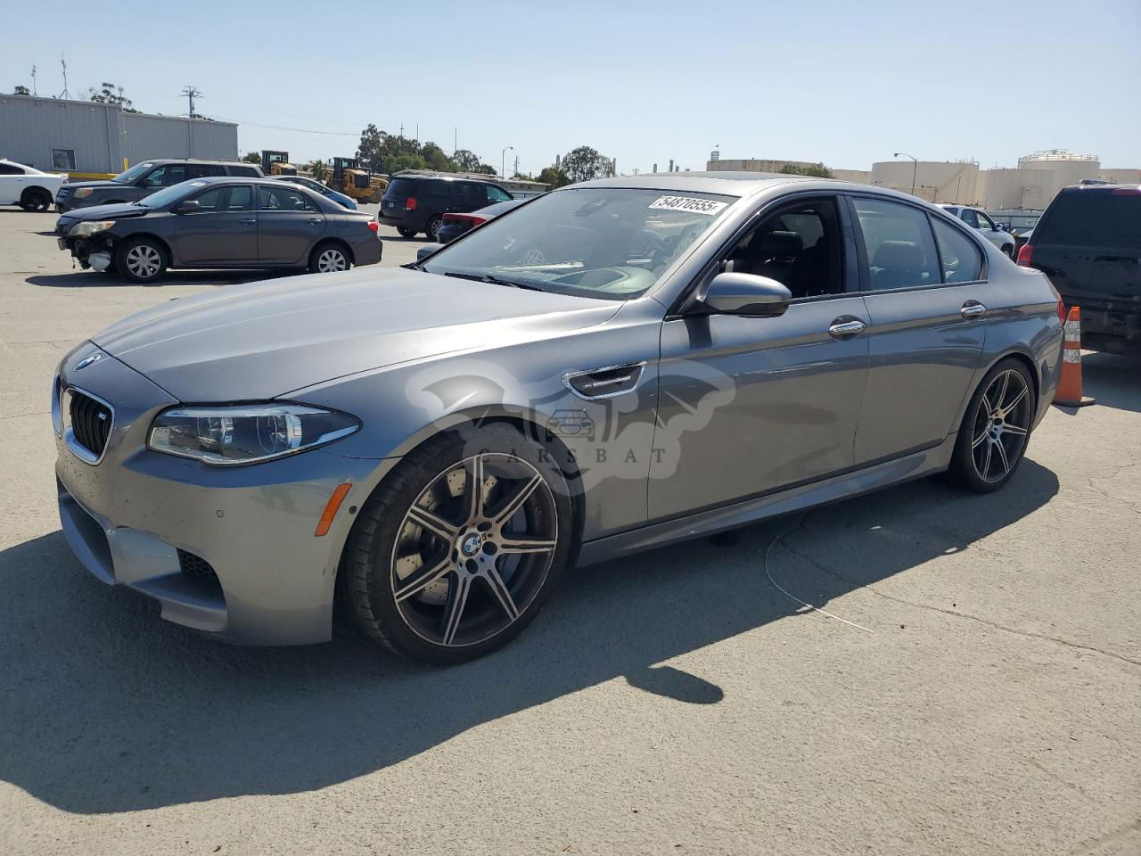 BMW M5 4.4L  8 2014