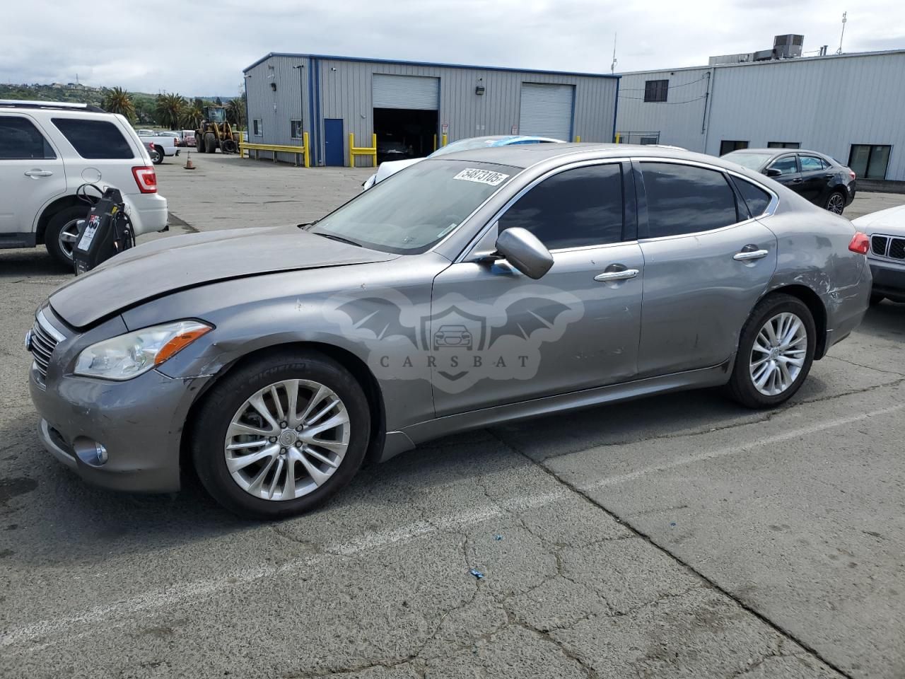 Infiniti M56 5.6L 8 2012