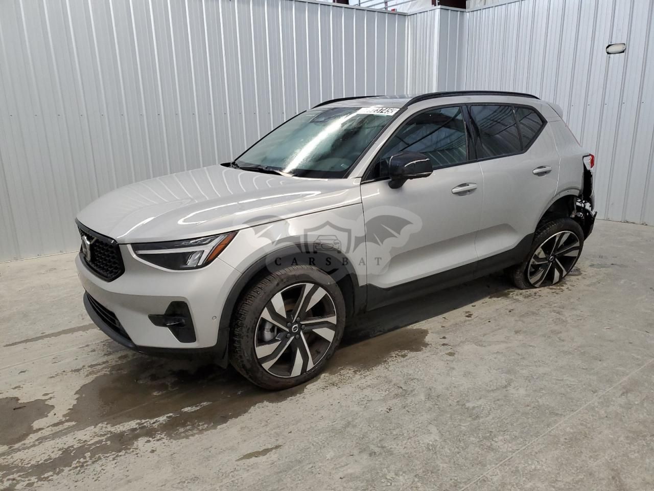 Volvo XC40 PLUS 2.0L 4 2025