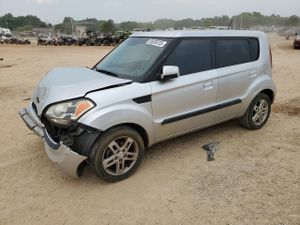 Kia Soul + 2.0L 4 2010