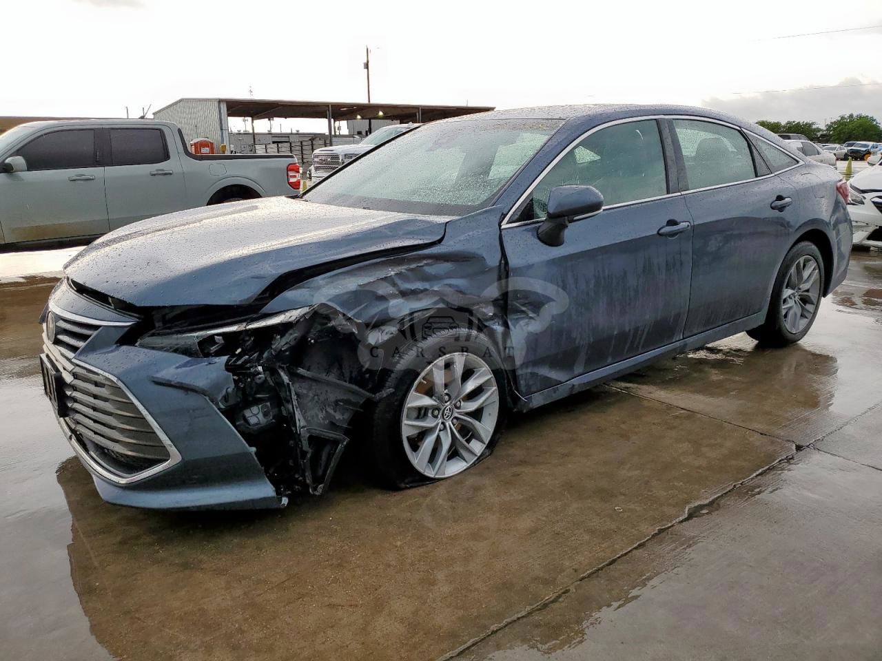 Toyota Avalon XLE 3.5L  6 2019