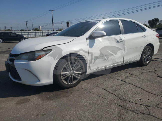 Toyota Camry LE 2.5L  4 2017