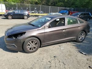 Hyundai Sonata SE 2.4L 4 2015