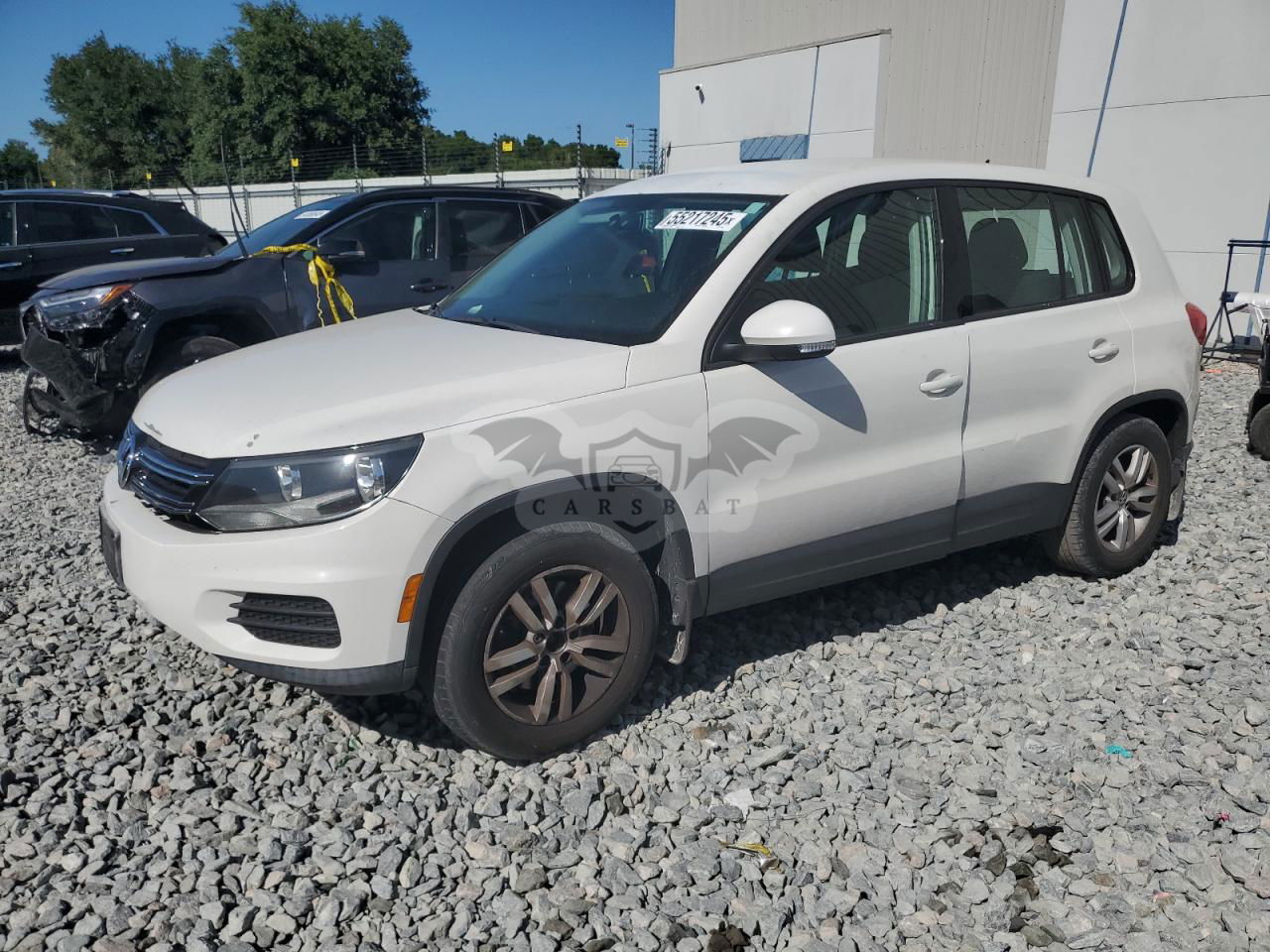 Volkswagen Tiguan S 2.0L  4 2013