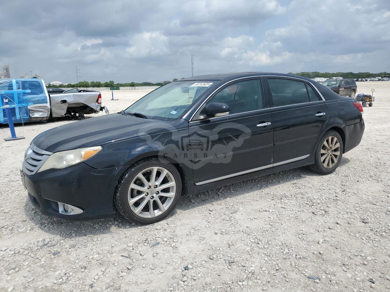 Toyota Avalon BASE 3.5L  6 2011