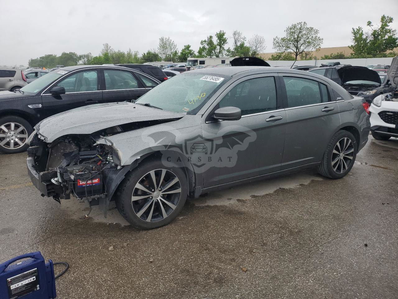 Chrysler 200 TOURING 2.4L  4 2013