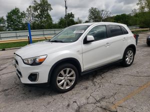 Mitsubishi Outlander ES 2.0L 4 2015