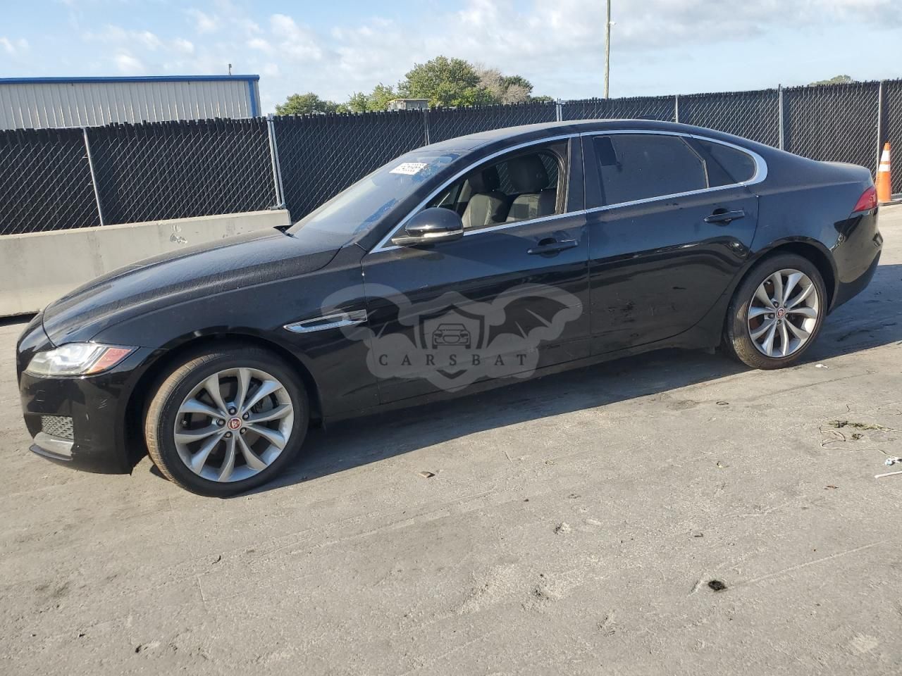 Jaguar XF PREMIUM 2.0L 4 2017