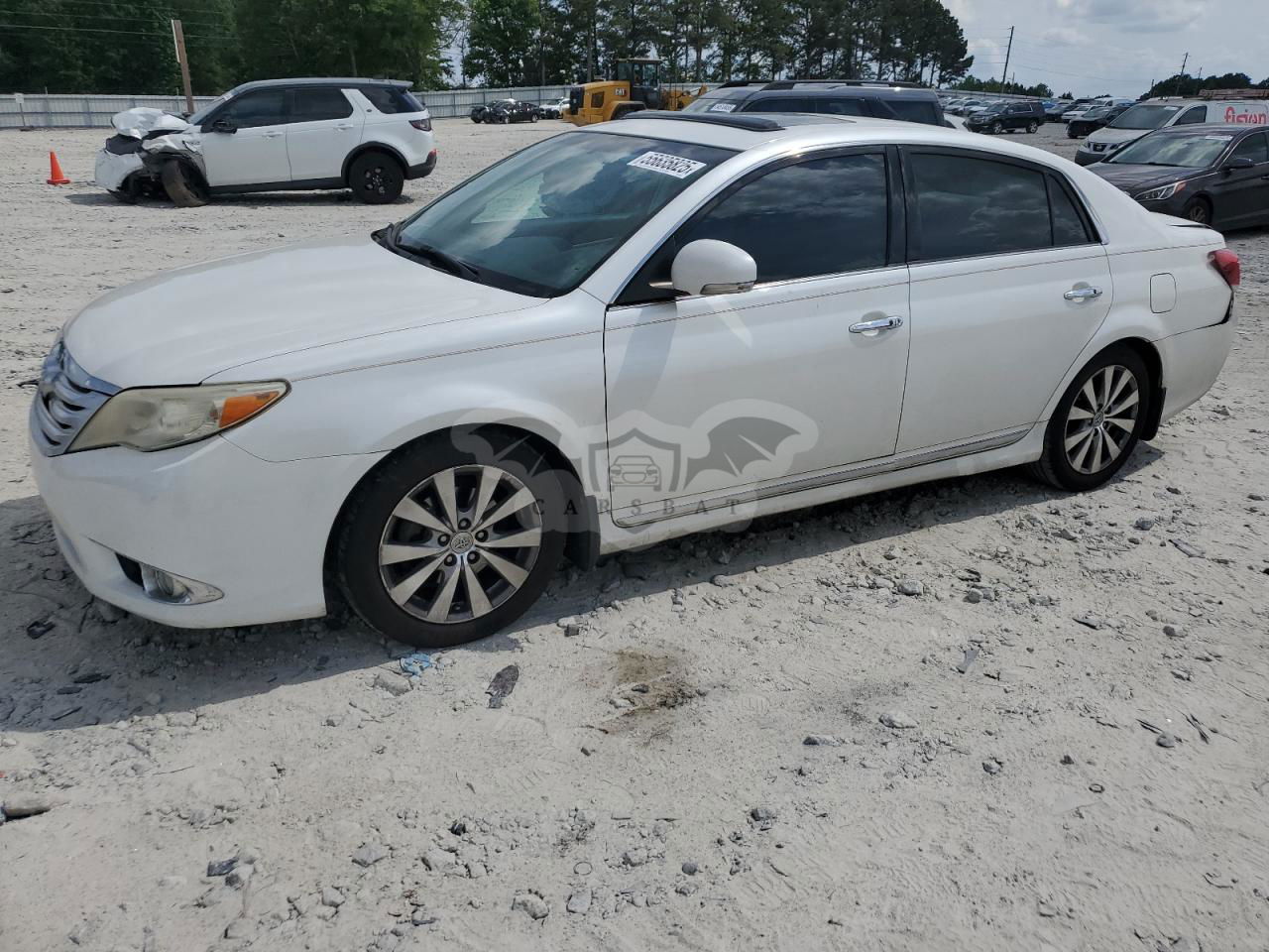 Toyota Avalon BASE 3.5L  6 2011