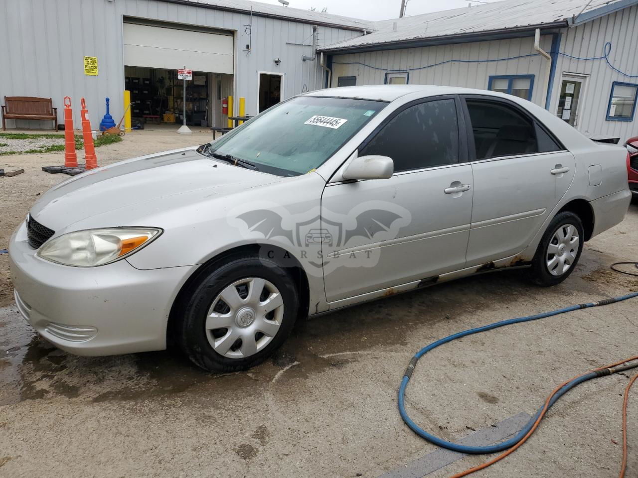 Toyota Camry LE 2.4L  4 2002