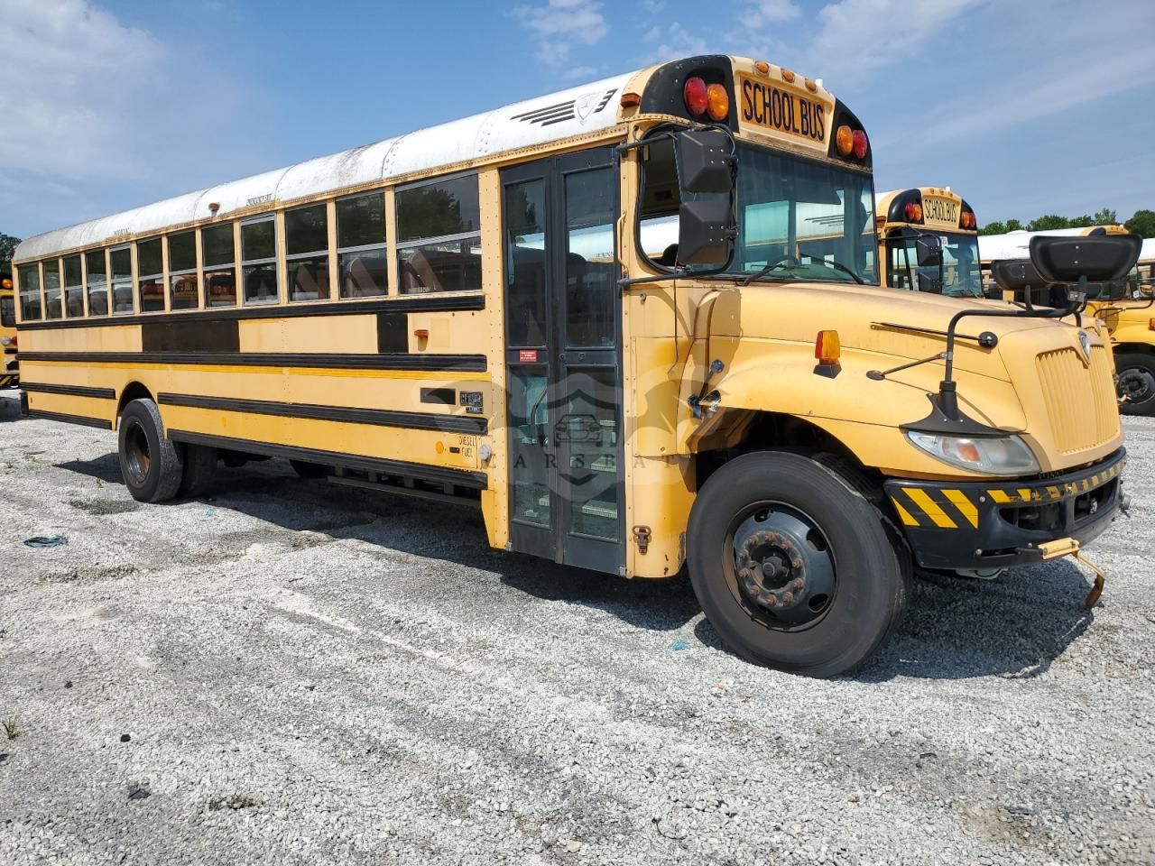 IC Corporation CE Series CE 7.6L 6 2009