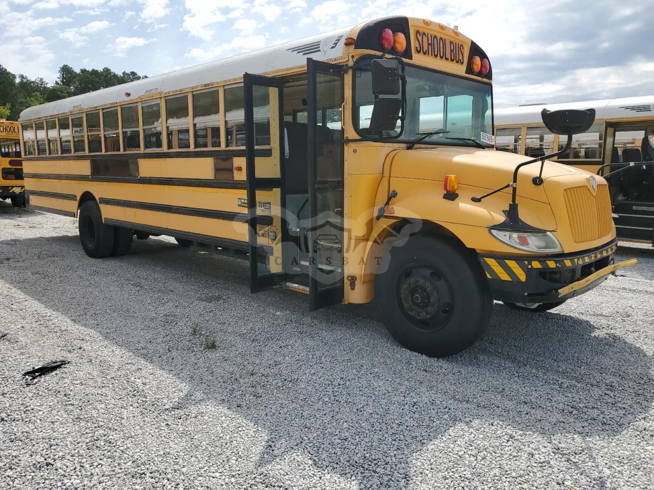 IC Corporation CE Series CE 7.6L 6 2009